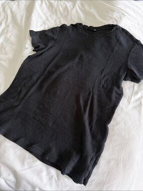 Monrow Black Short Sleeve Waffle Knit Tee